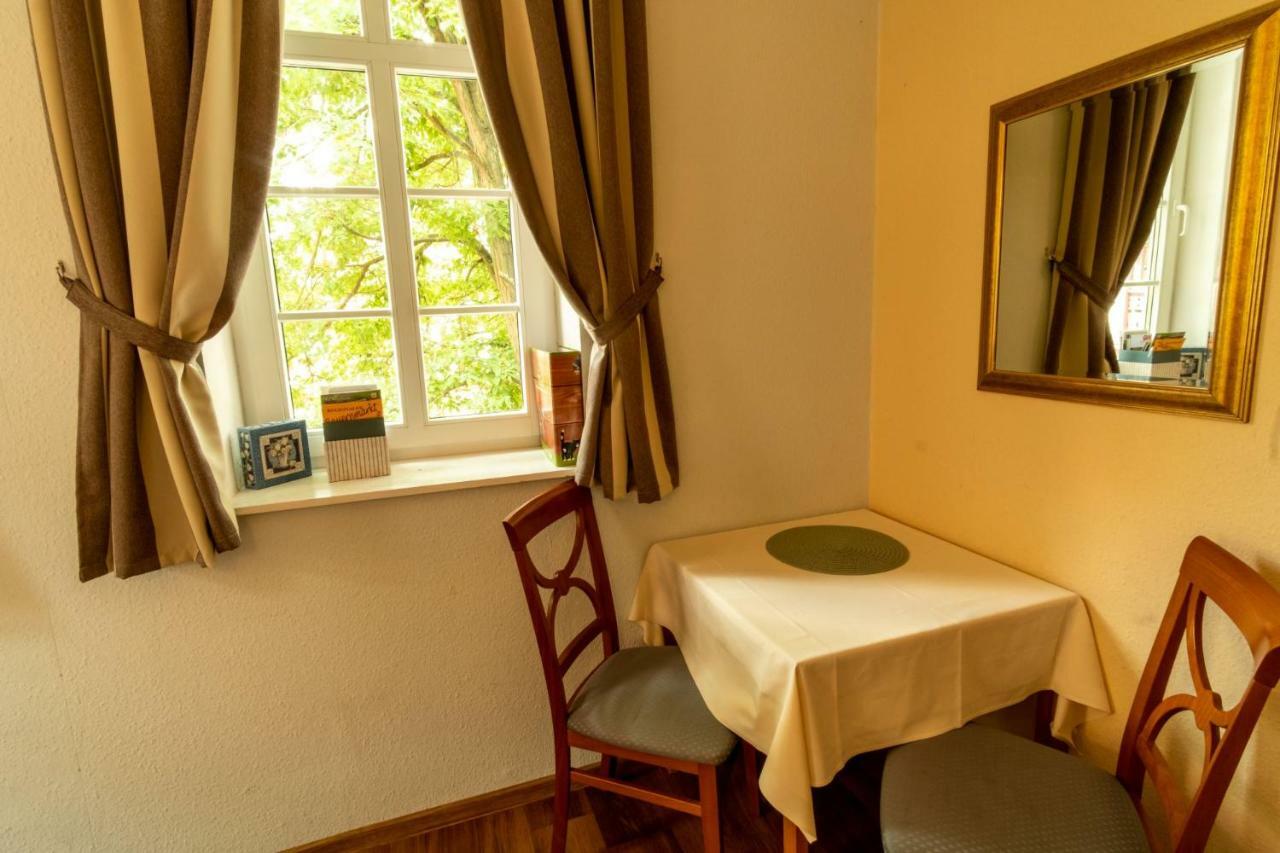 Gutshaus Von Bismarck Apartment An der Schmucke Luaran gambar